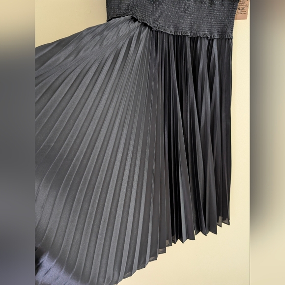 Nanette Lepore Pleated Smocked Mock Neck Midi Dress Navy Blue NWT 10 Elegant - Picture 6 of 11